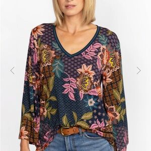 Johnny Was Delfino V-Neck Kimono Sleeve Tee
